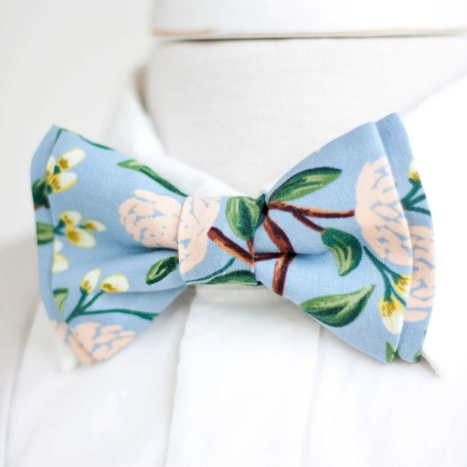 Men's Necktie / Peonies In Dusty Blue