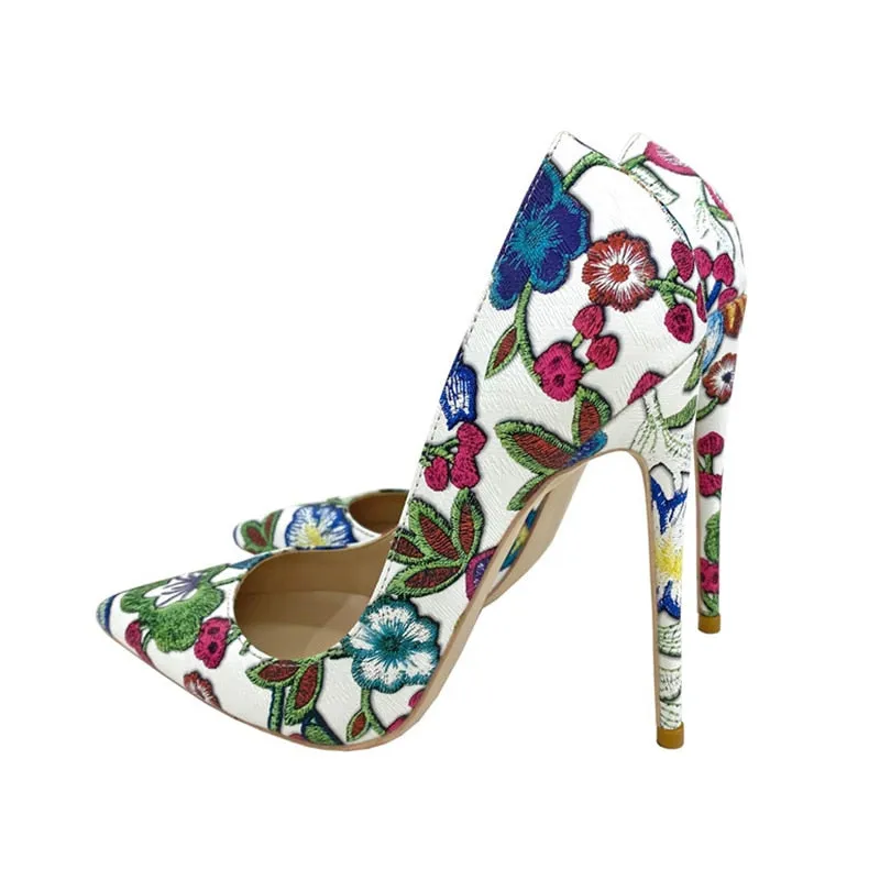 Chic Floral Garden Pumps